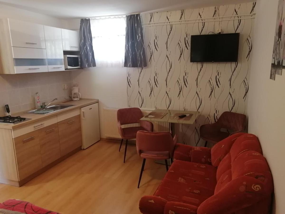 Apartment Tunde *